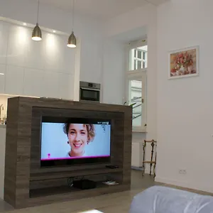 Lovely Apartment- Poznanska 16 Warsaw