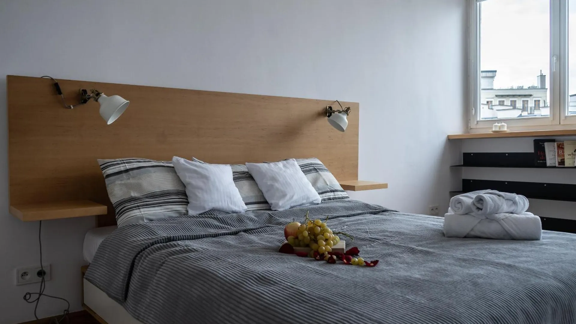 Oomph Warsaw Central Elegant Apartment