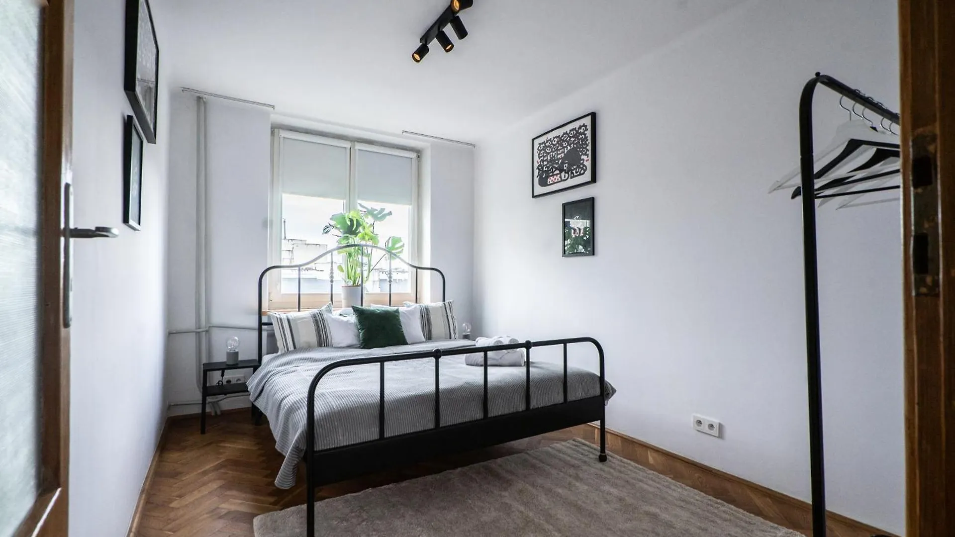Oomph Warsaw Central Elegant Apartment Poland