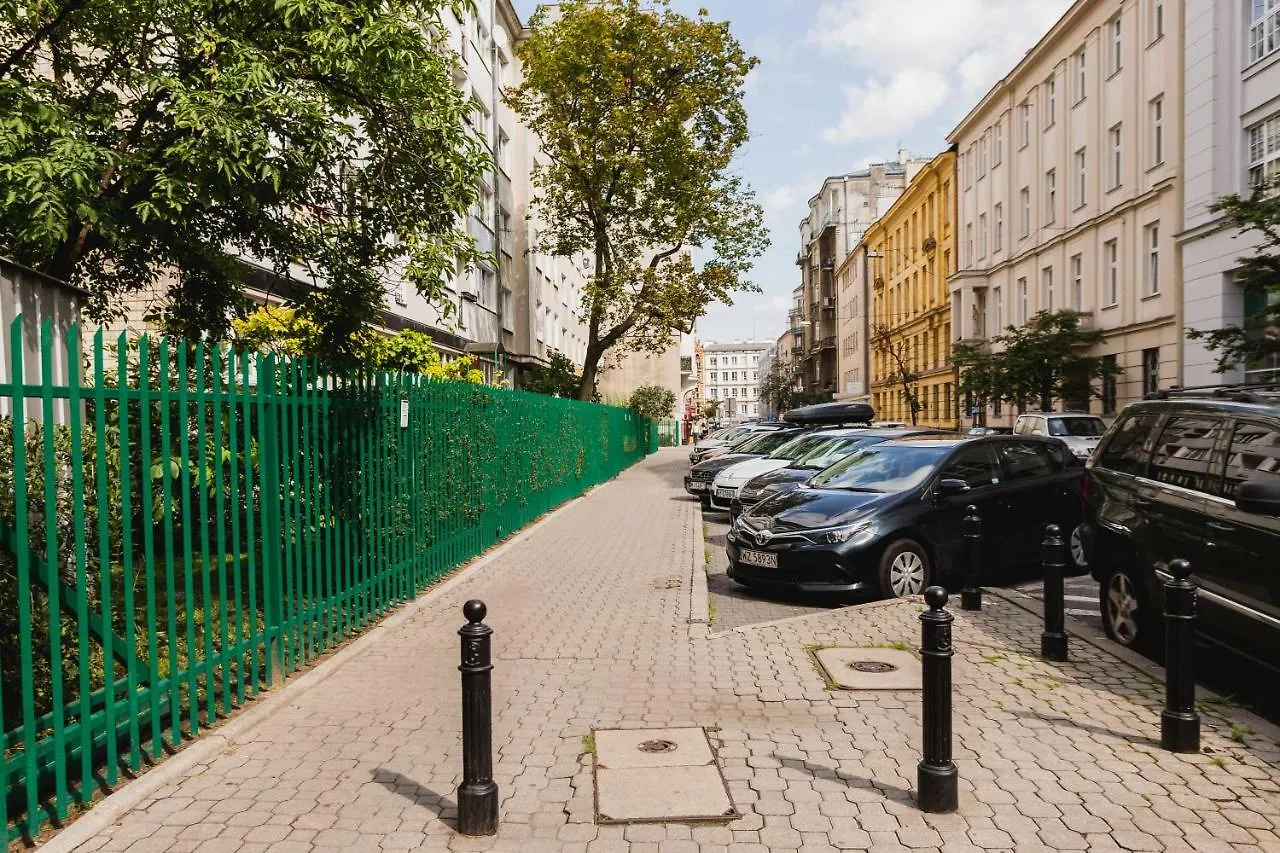 Oomph Warsaw Central Elegant Apartment
