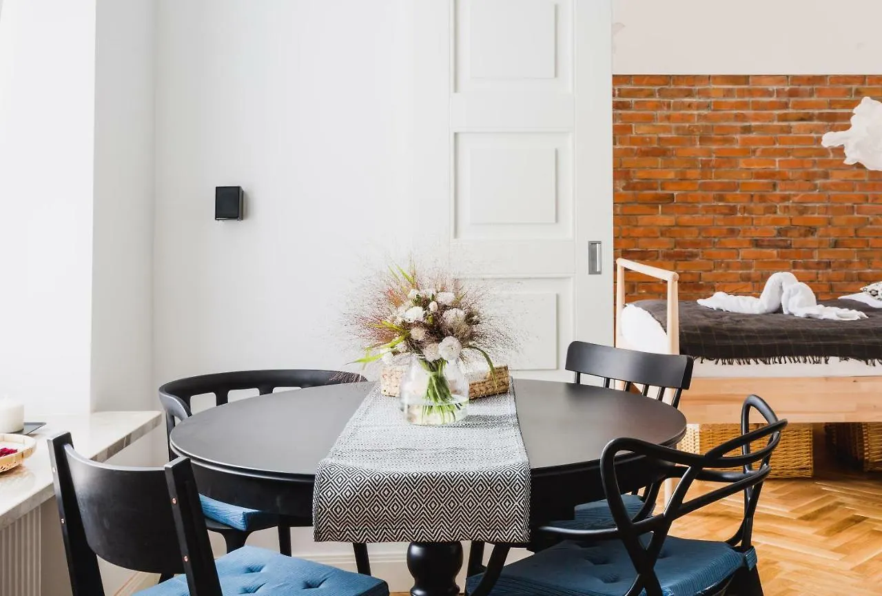 Oomph Warsaw Central Elegant Apartment