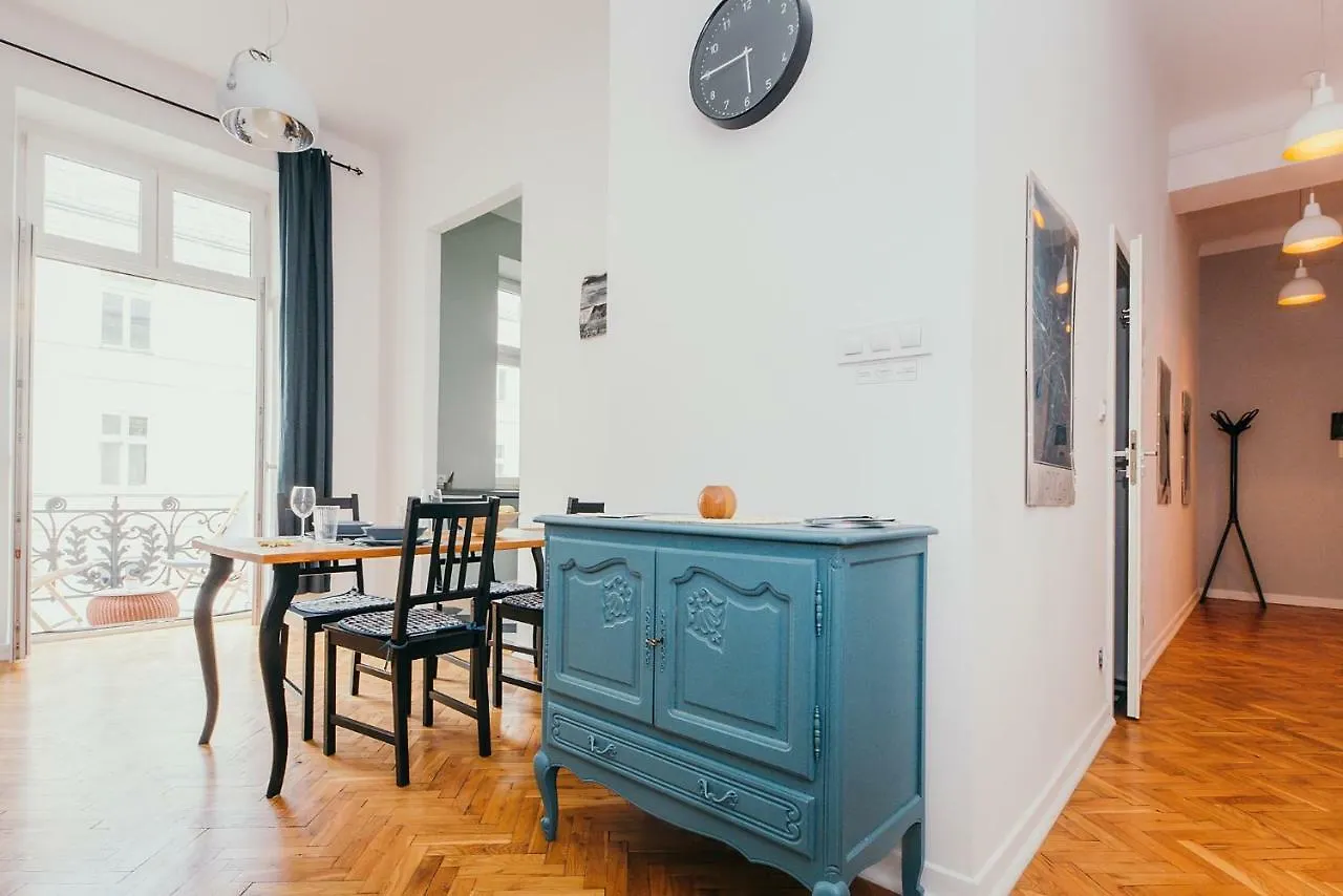 Oomph Warsaw Central Elegant Apartment Poland