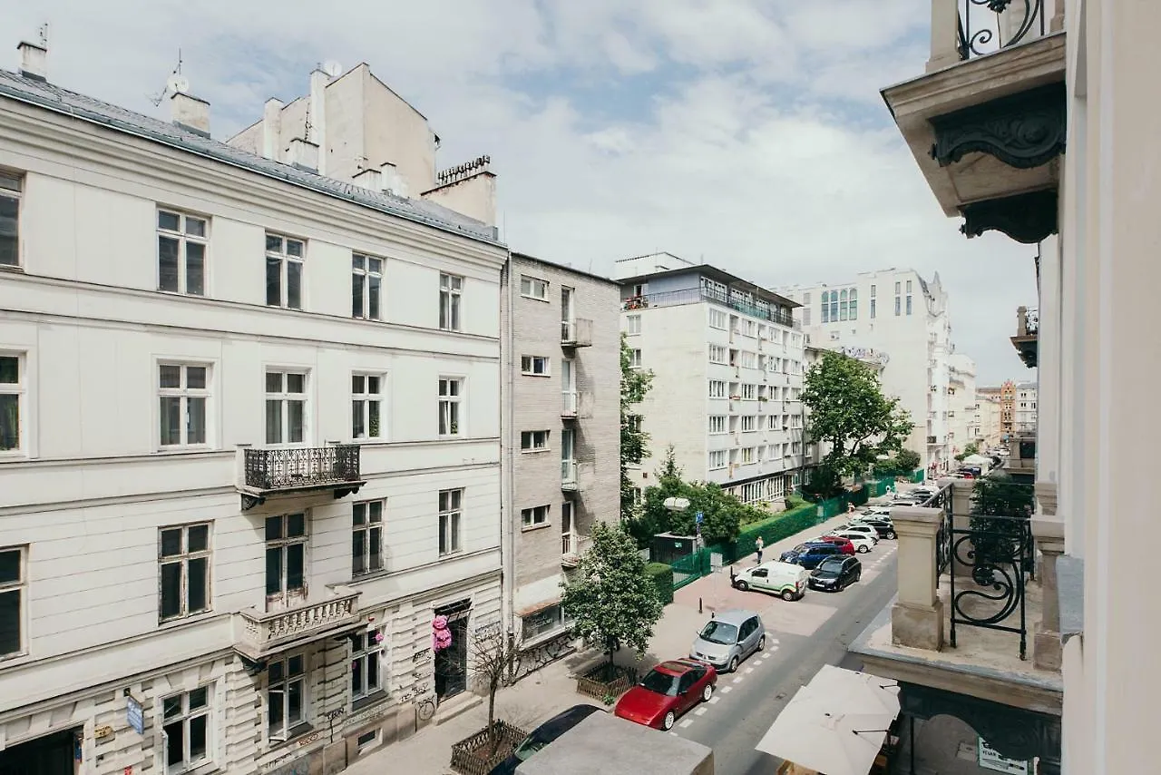 Oomph Warsaw Central Elegant Apartment